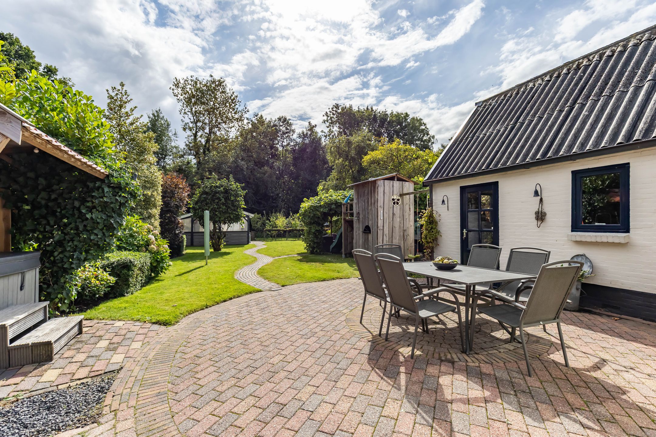 Foto 42 van Julianastraat 187