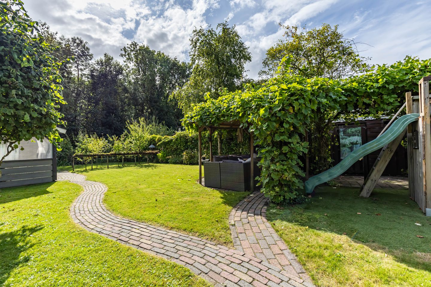 Foto 44 van Julianastraat 187