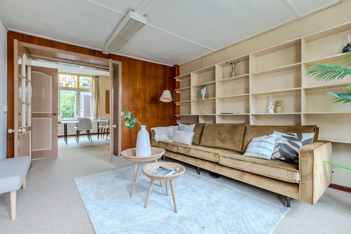 Foto 2 van Warmoesstraat 12