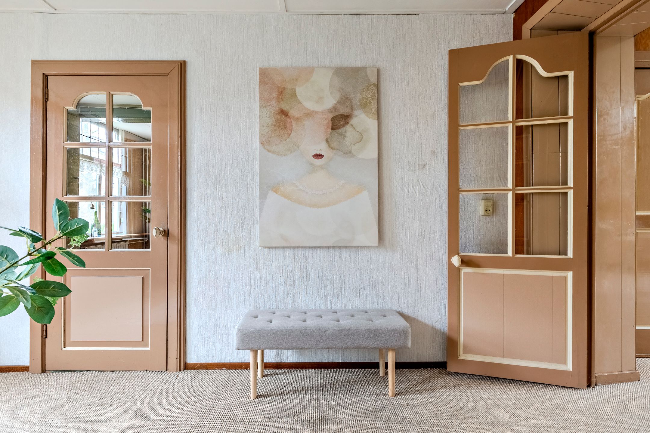 Photo 12 of Warmoesstraat 12