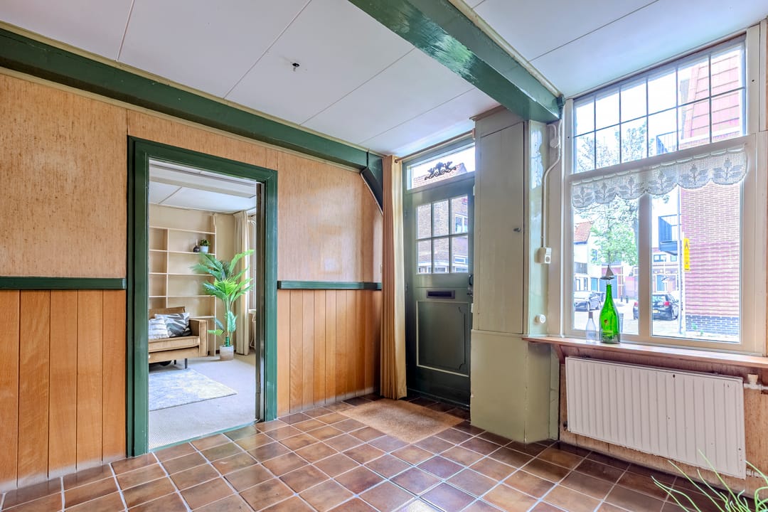 Photo 22 of Warmoesstraat 12