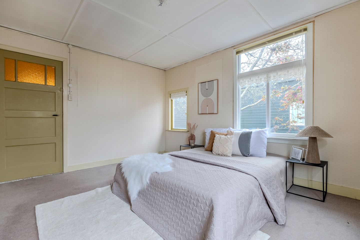 Photo 35 of Warmoesstraat 12