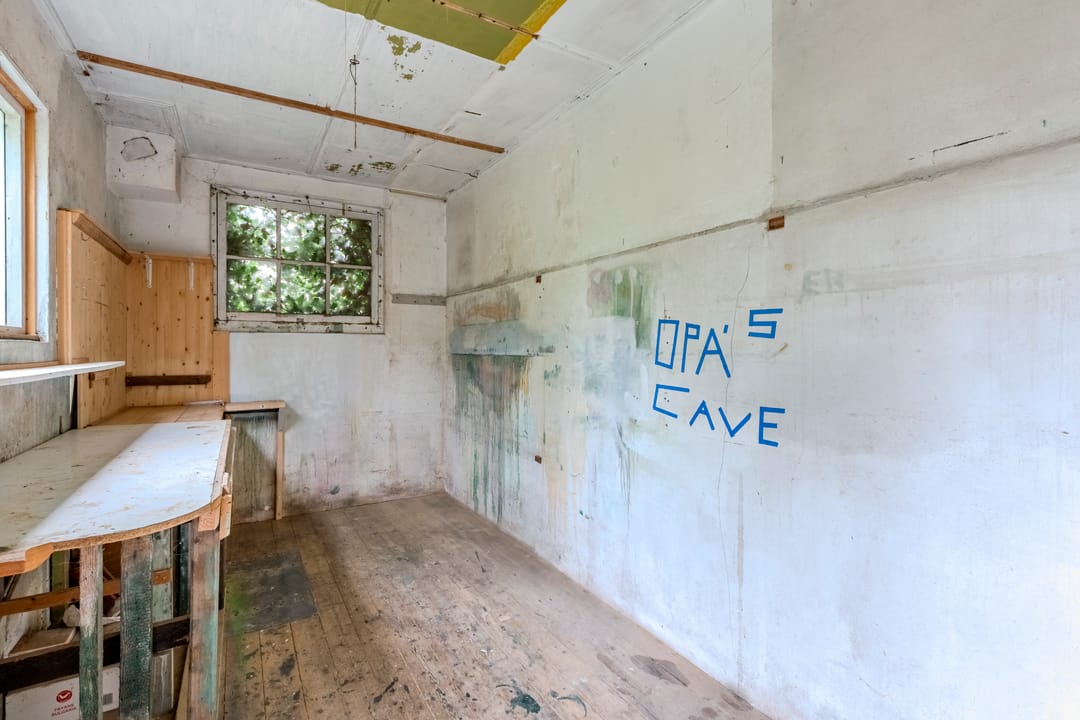 Photo 47 of Warmoesstraat 12