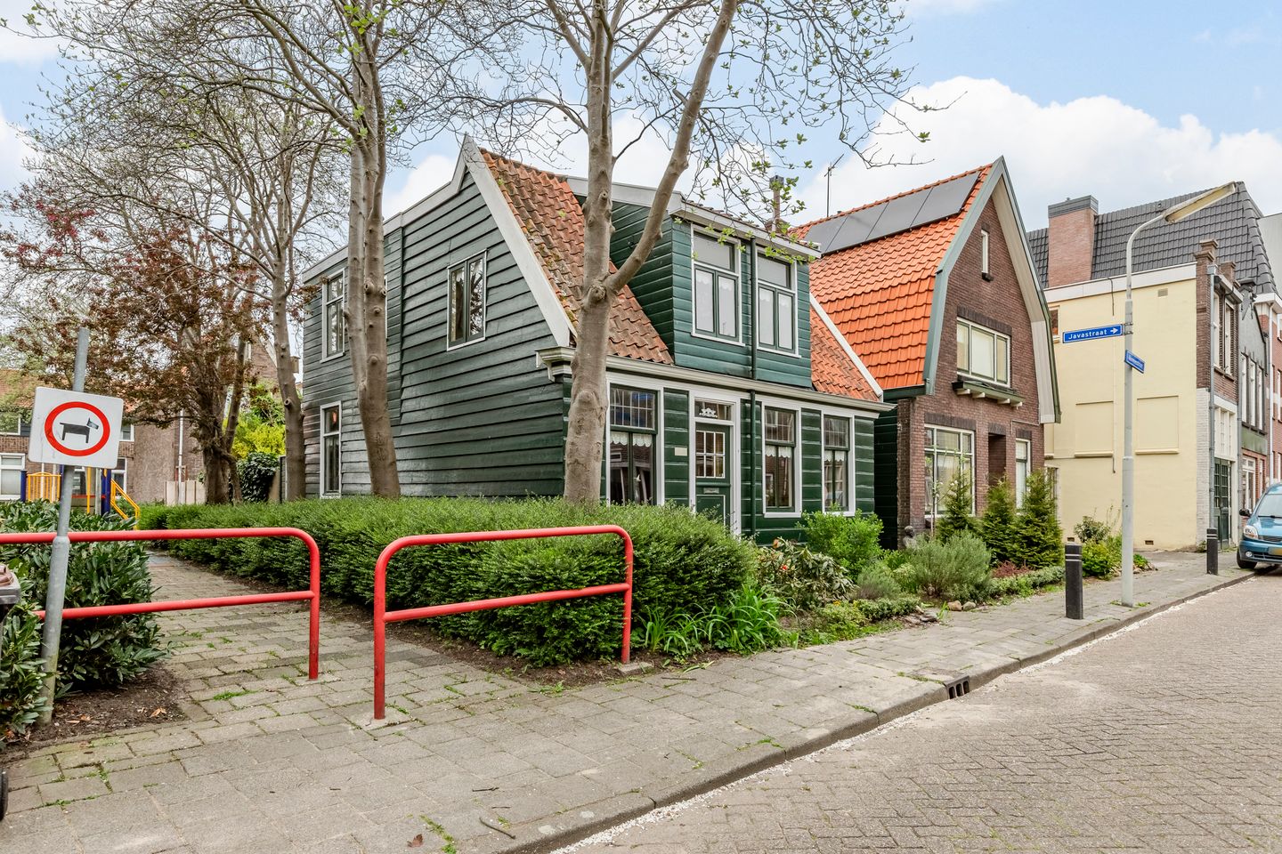 Photo 49 of Warmoesstraat 12