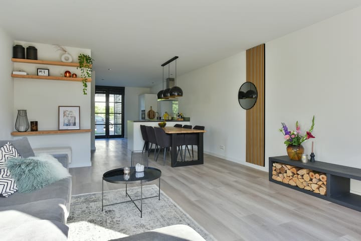 Foto 8 van Wilgenroos 2