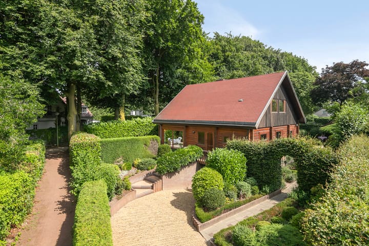 Photo 1 of Heilige Stoel 6829