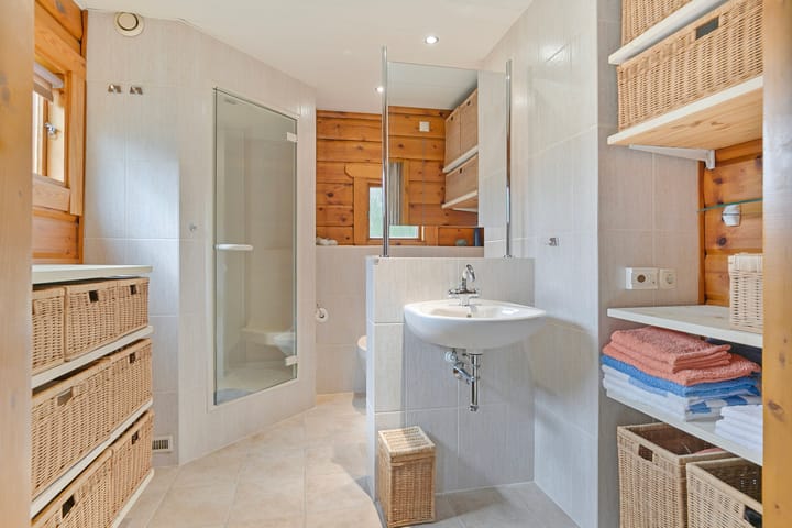 Photo 24 of Heilige Stoel 6829