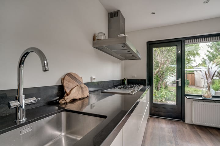 Foto 21 van Spoorstraat 9