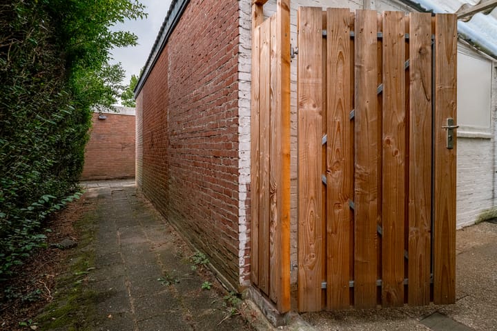 Foto 34 van Spoorstraat 9