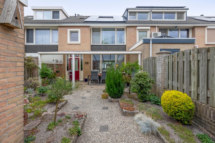 Photo 2 of IJsselstraat 26