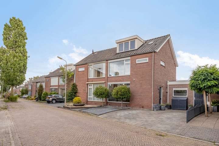 Foto 2 van Azalealaan 39