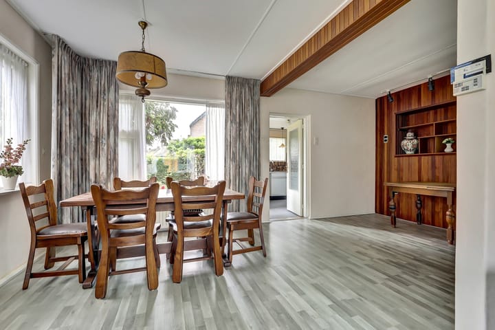 Foto 8 van Julianastraat 23