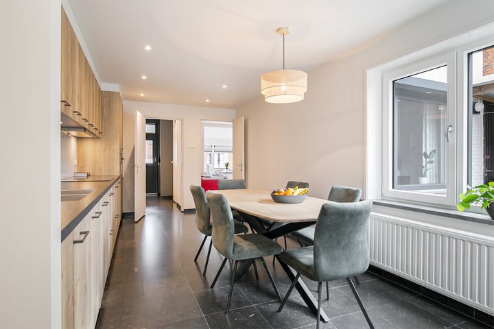 Photo 10 of Nieuwstraat 117