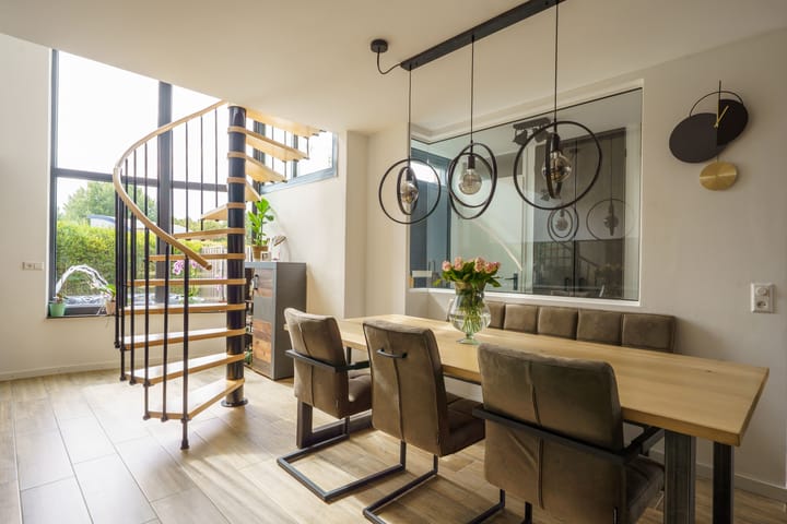 Foto 21 van James Stewartstraat 95