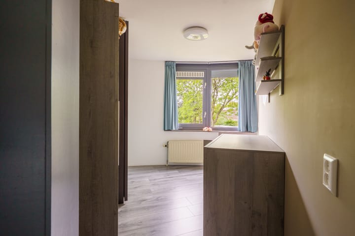 Foto 27 van James Stewartstraat 95