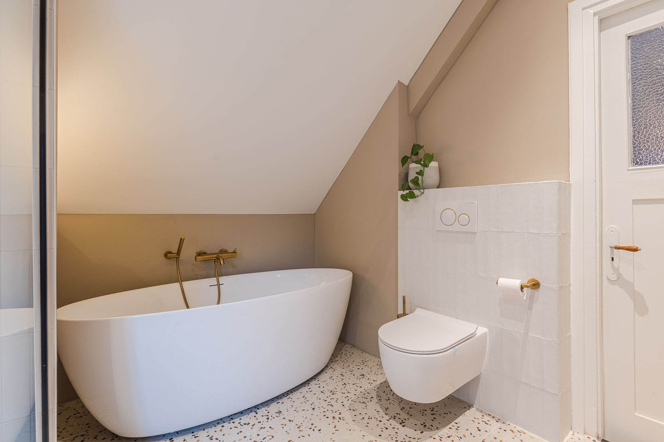 Foto 30 van Koninginnelaan 32-A