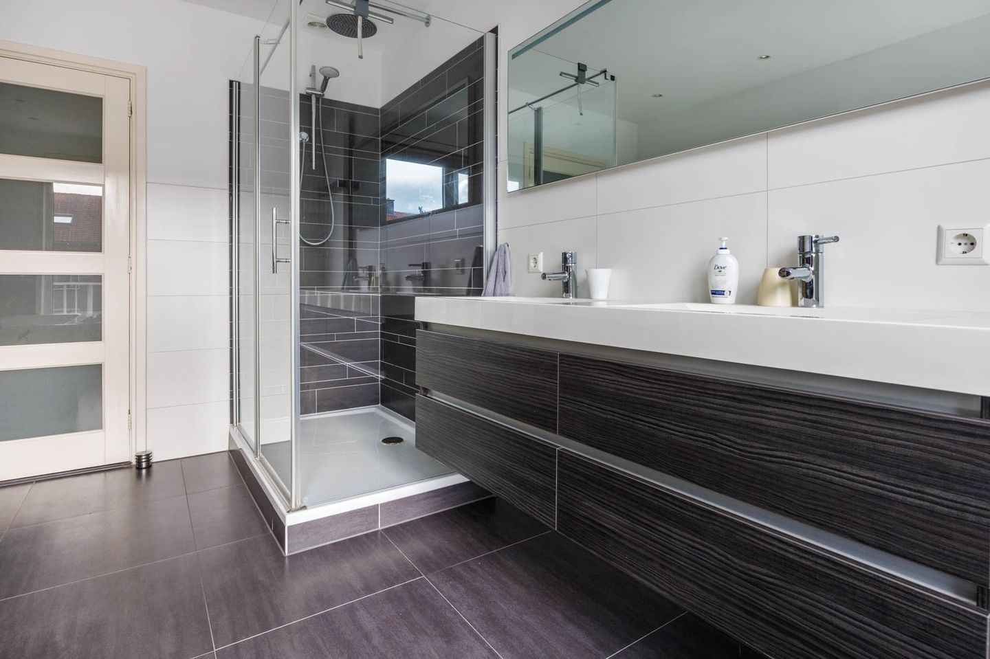 Foto 19 van Moddermanstraat 17