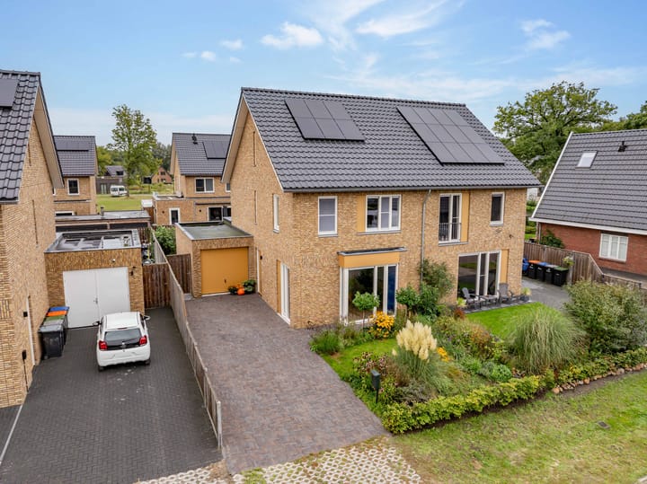 Foto 56 van Kroepnevel 25