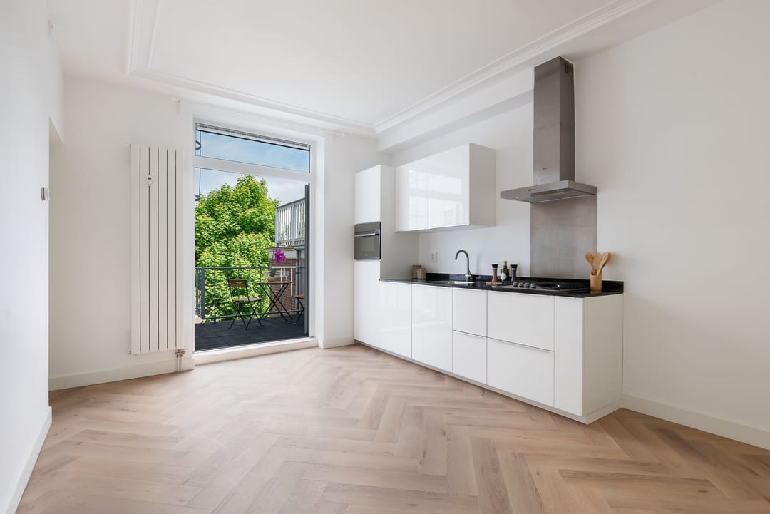 Photo 1 of Emmastraat 14-E