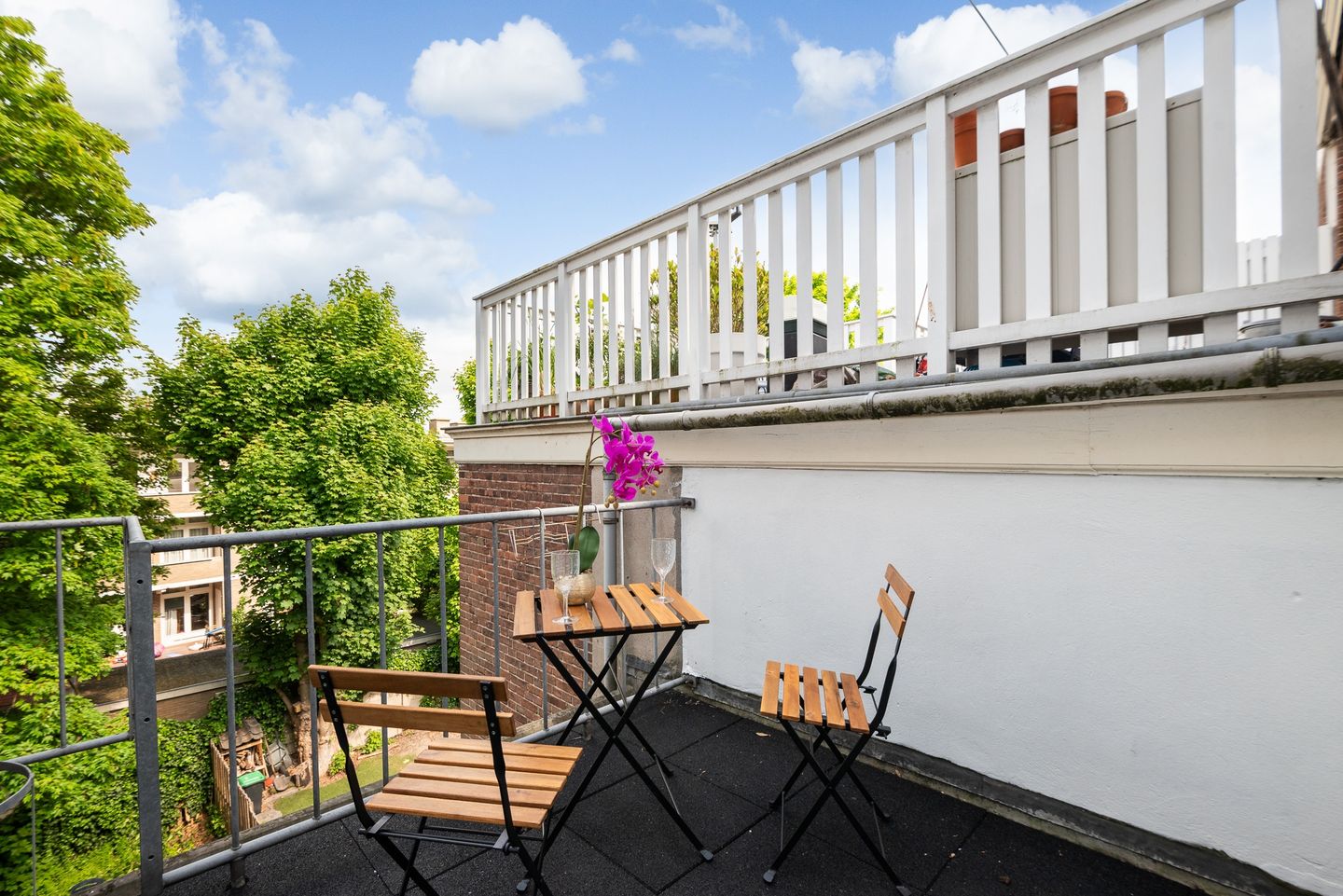 Photo 4 of Emmastraat 14-E