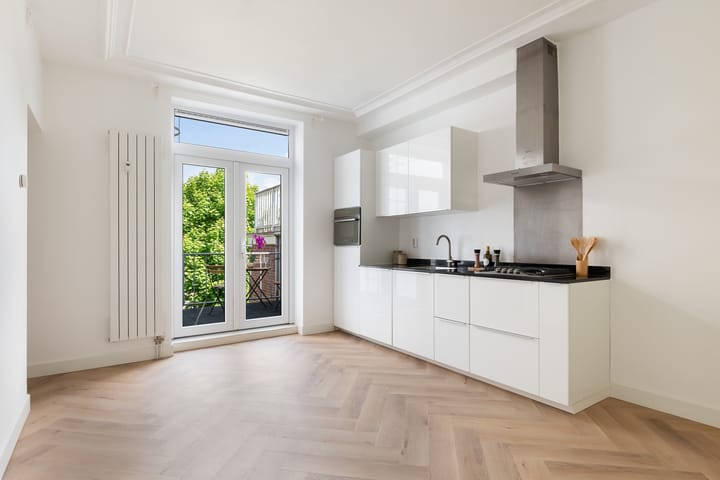 Foto 9 van Emmastraat 14-E