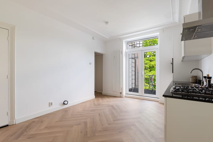 Foto 10 van Emmastraat 14-E