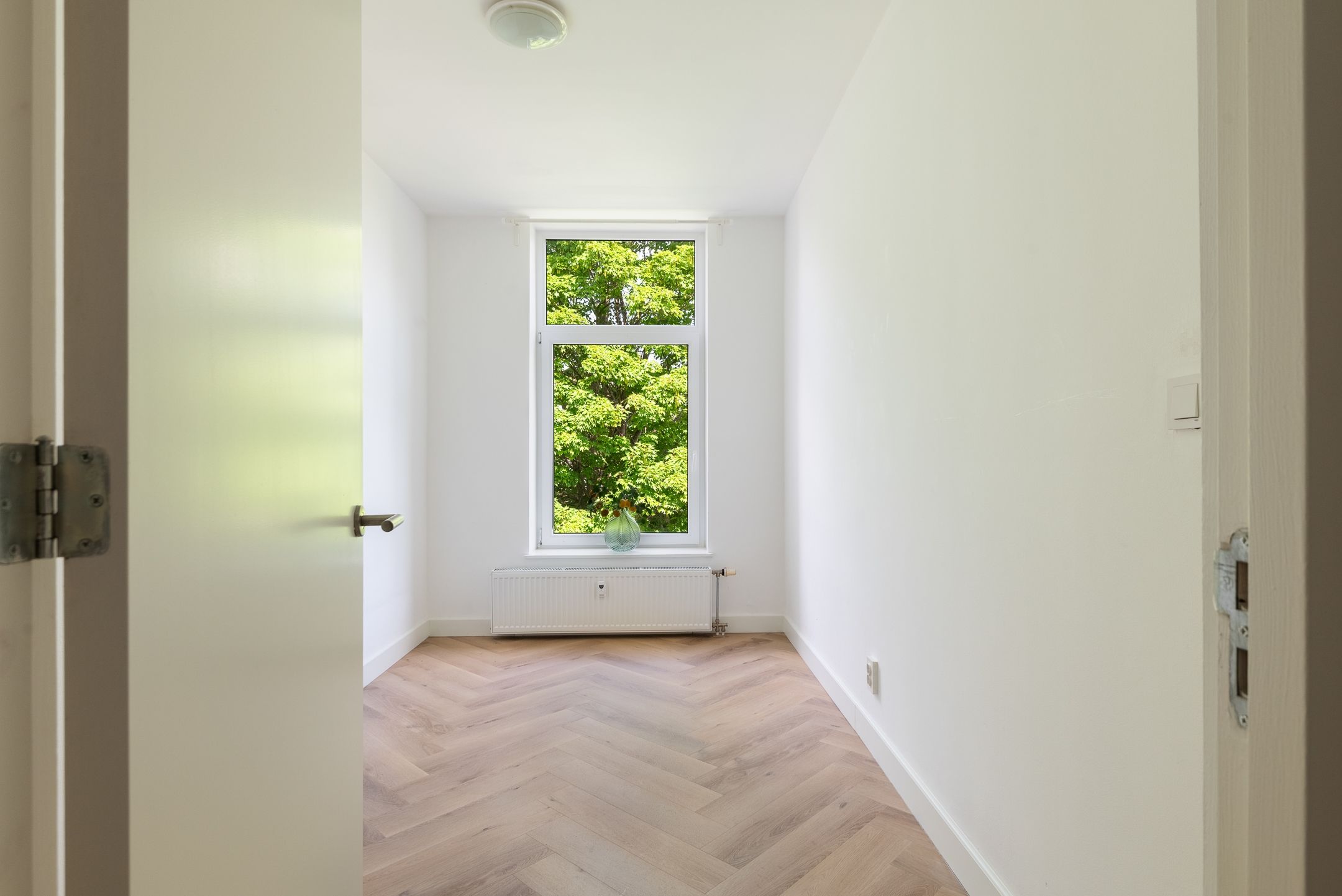 Photo 15 of Emmastraat 14-E