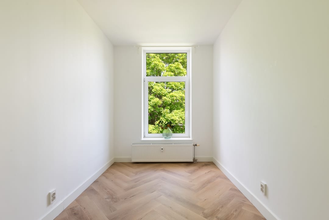 Photo 16 of Emmastraat 14-E