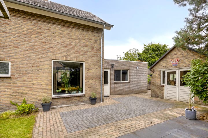 Photo 35 of Echternachstraat 2