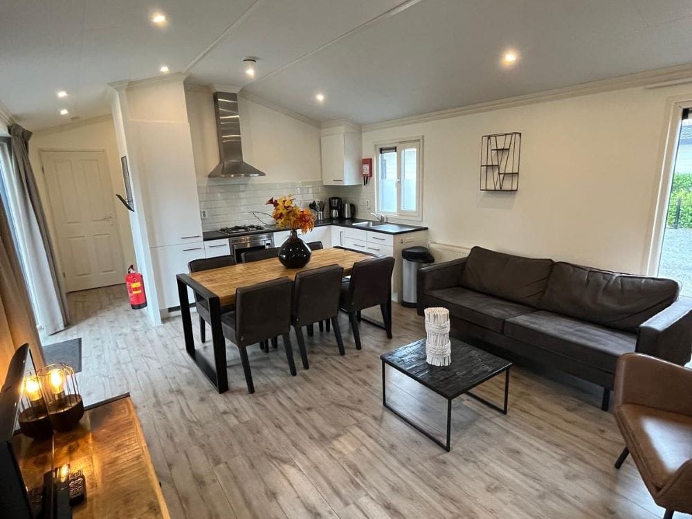 3-bedroom freehold villa in Dordrecht — photo 3 of 5