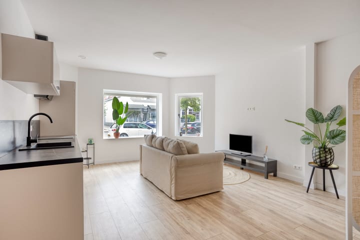 Photo 2 of Koninginnelaan 18-C