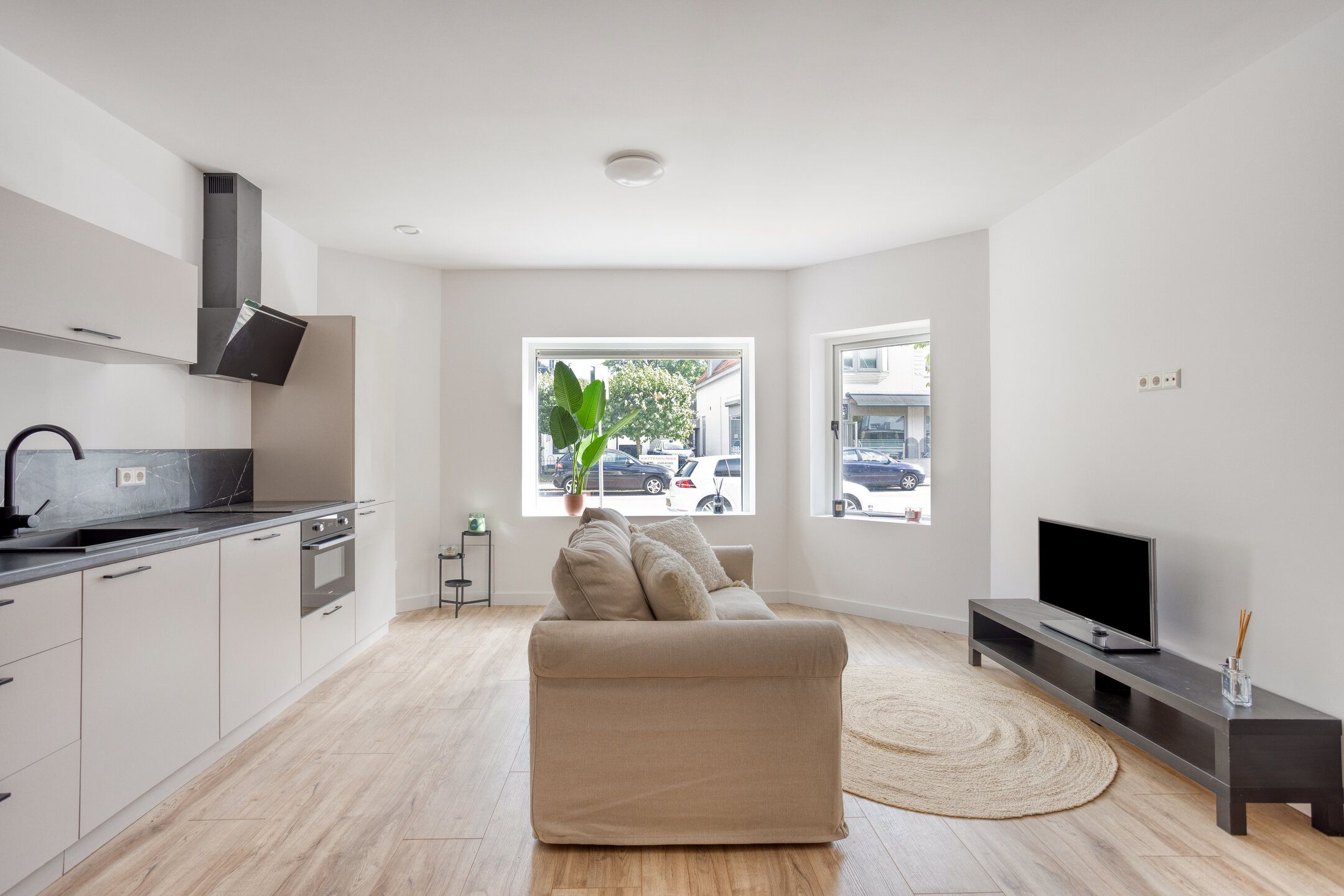 Photo 3 of Koninginnelaan 18-C