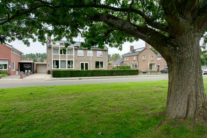 Photo 6 of Dr. Aletta Jacobsstraat 19