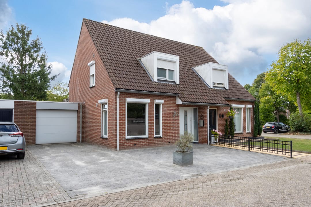 Photo 1 of Laurierstraat 4