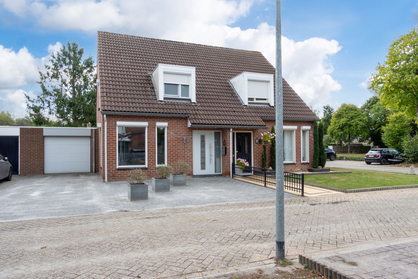Photo 34 of Laurierstraat 4