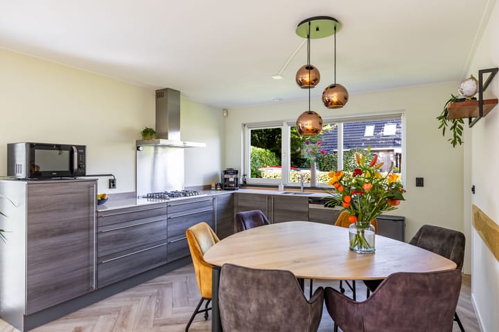 Foto 3 van Middendorp 25