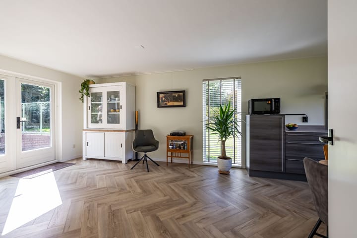 Foto 33 van Middendorp 25