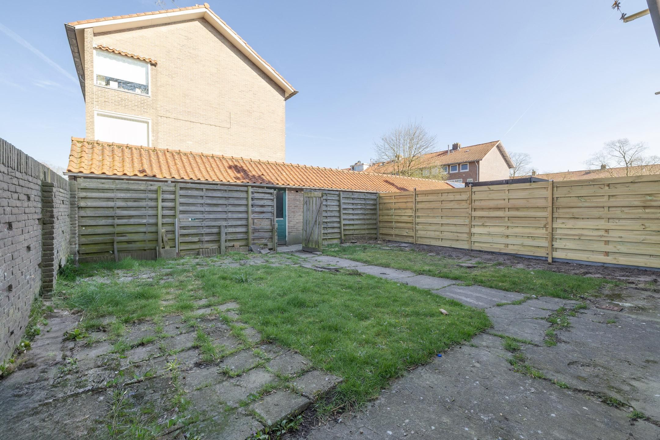 Photo 18 of Graaf Wichmanstraat 32