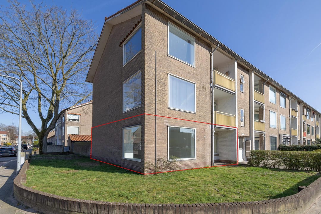 Photo 22 of Graaf Wichmanstraat 32