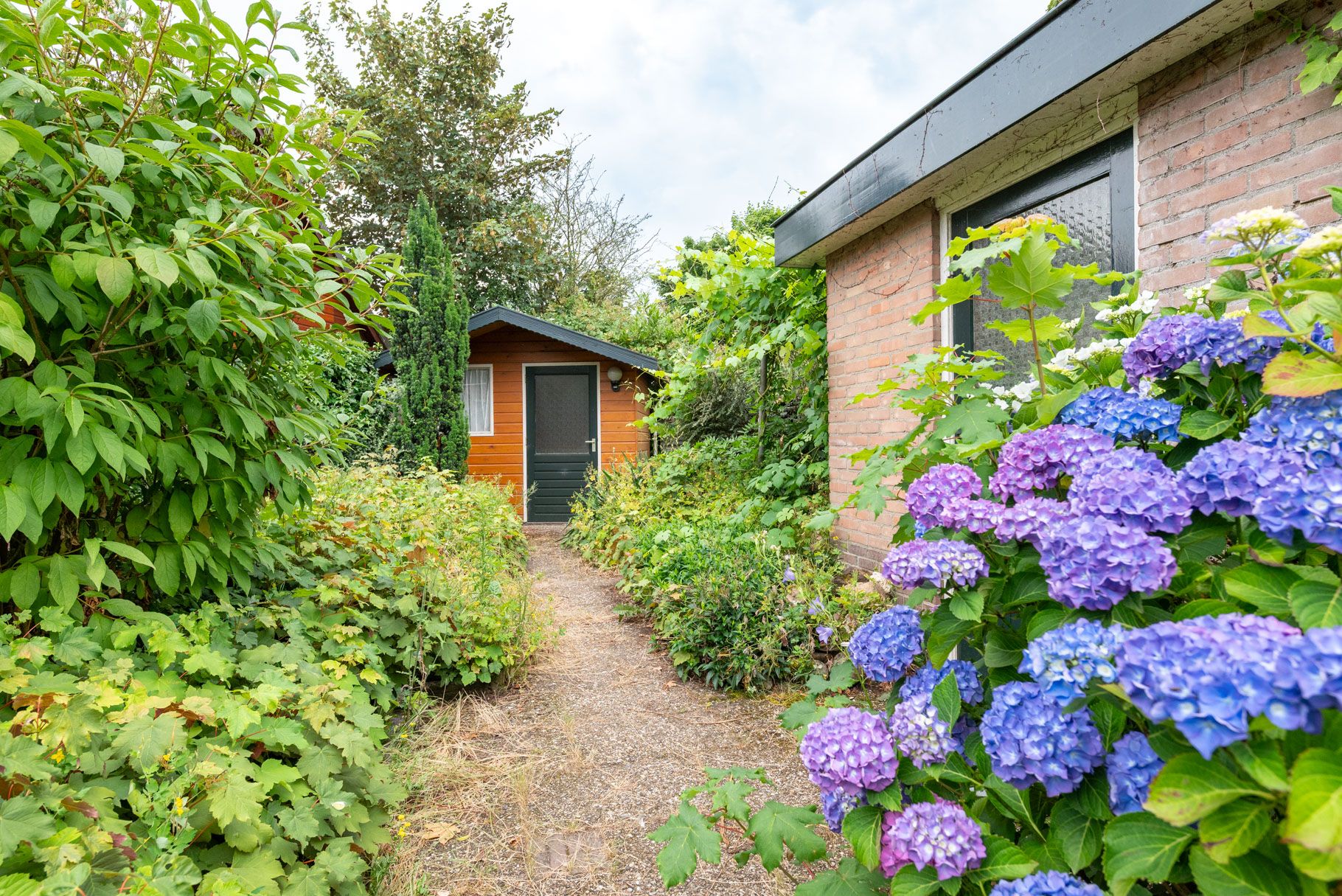 Foto 6 van Aluminiumweg 46