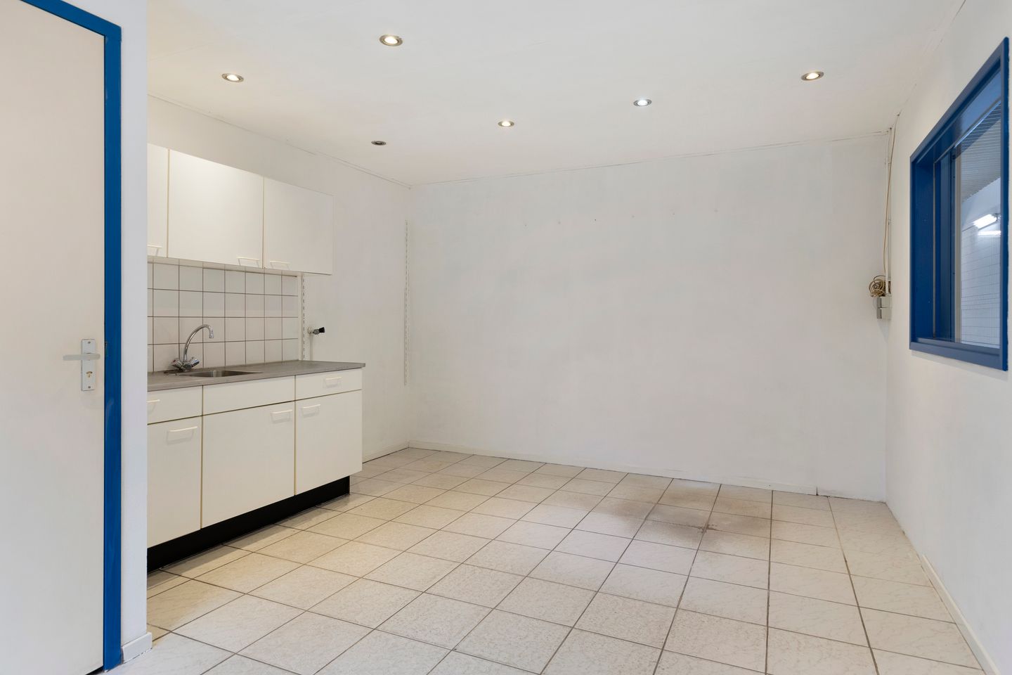 View photo 5 of Esdoornstraat 17
