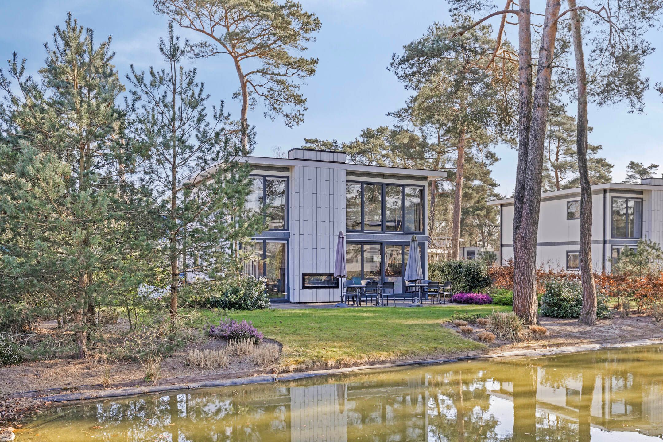 4-bedroom freehold villa in Otterlo — photo 1 of 5
