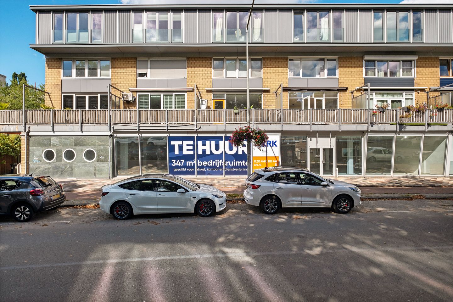 Bekijk foto 2 van Kamerlingh Onneslaan 22