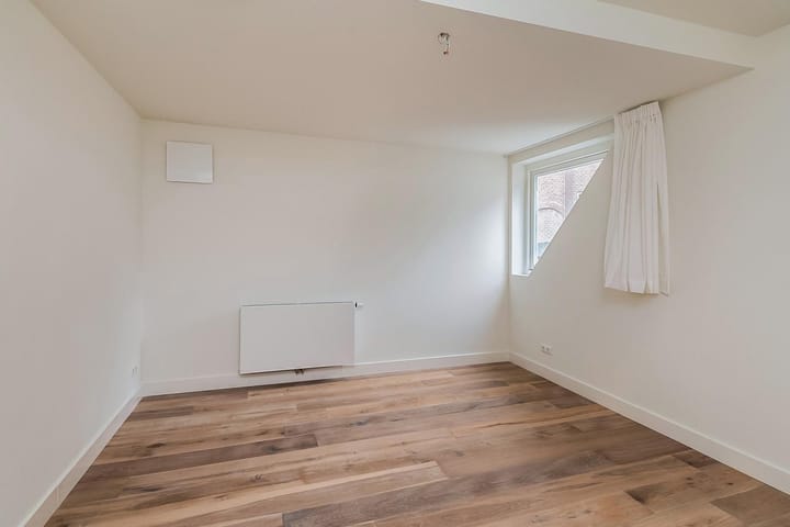 Photo 9 of Bakenessergracht 10-B