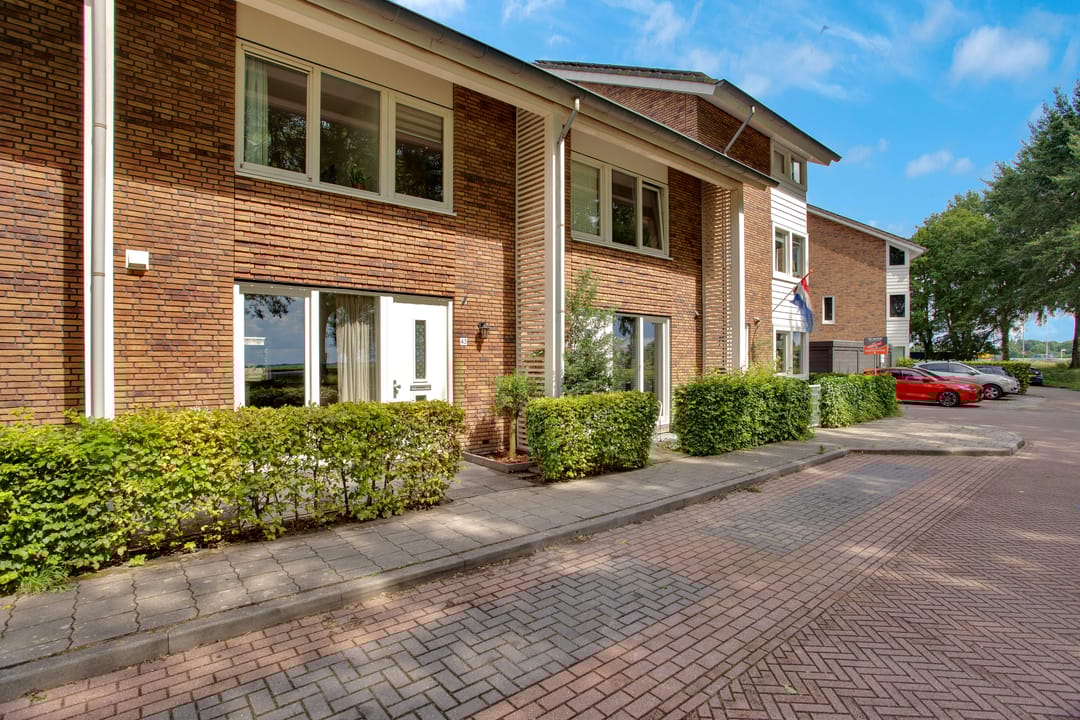 Photo 11 of Burgemeester Folkertslaan 43