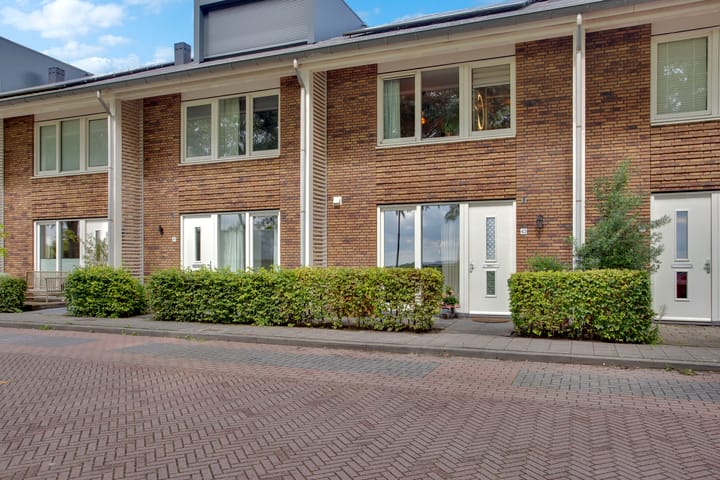 Photo 12 of Burgemeester Folkertslaan 43