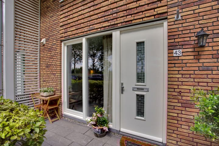 Photo 13 of Burgemeester Folkertslaan 43