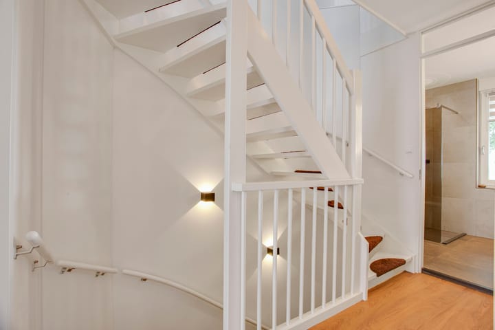 Photo 29 of Burgemeester Folkertslaan 43