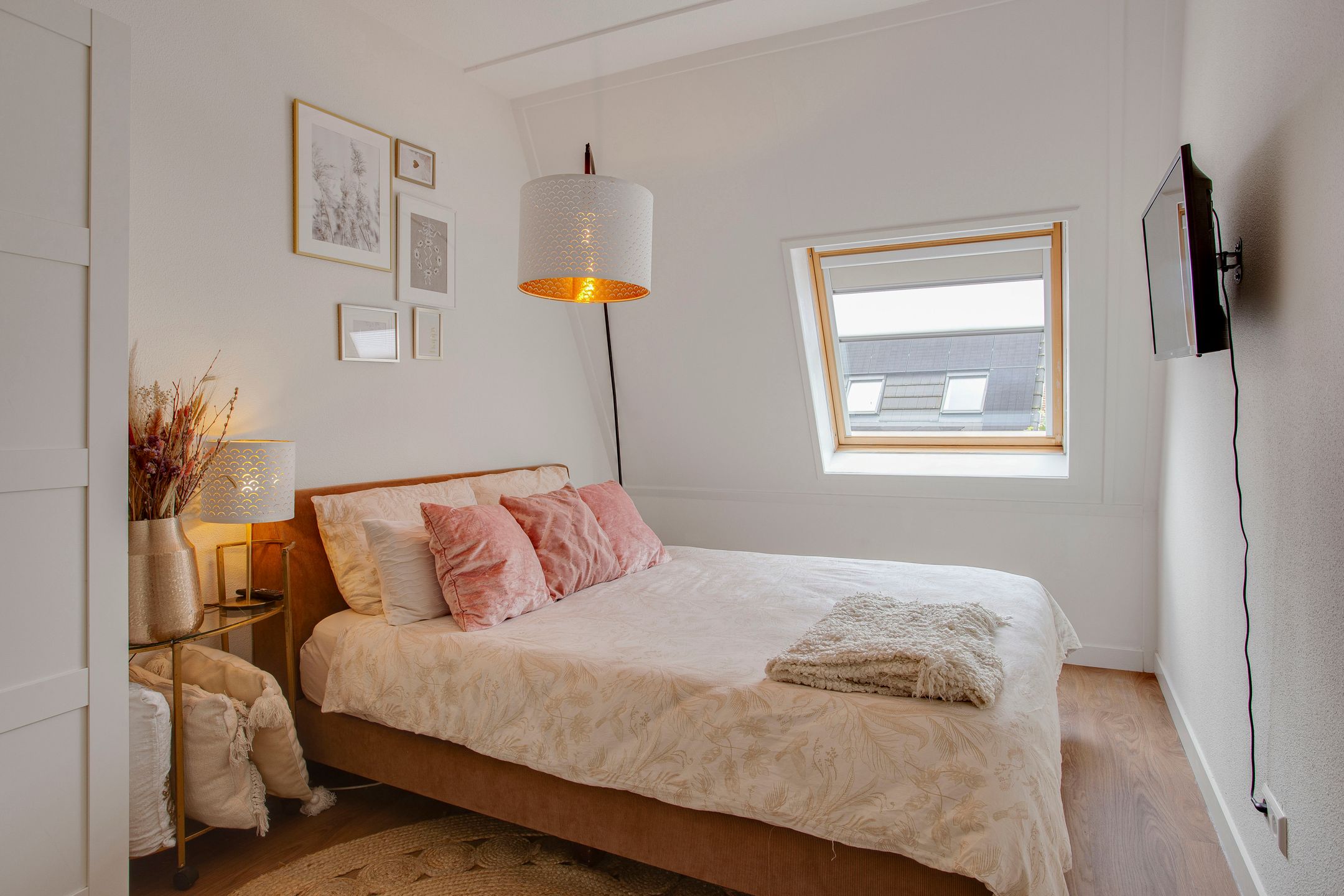 Photo 33 of Burgemeester Folkertslaan 43