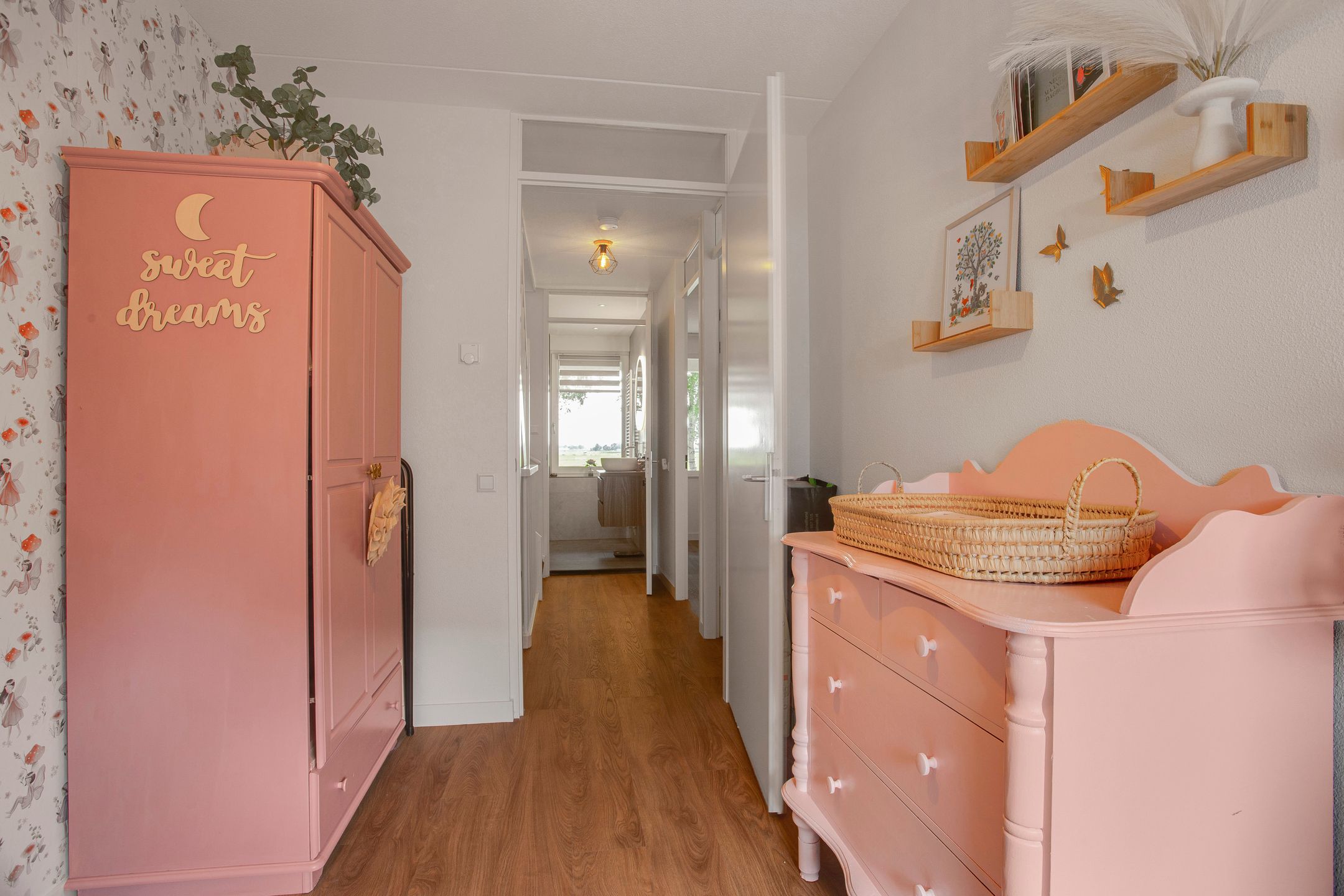 Photo 36 of Burgemeester Folkertslaan 43